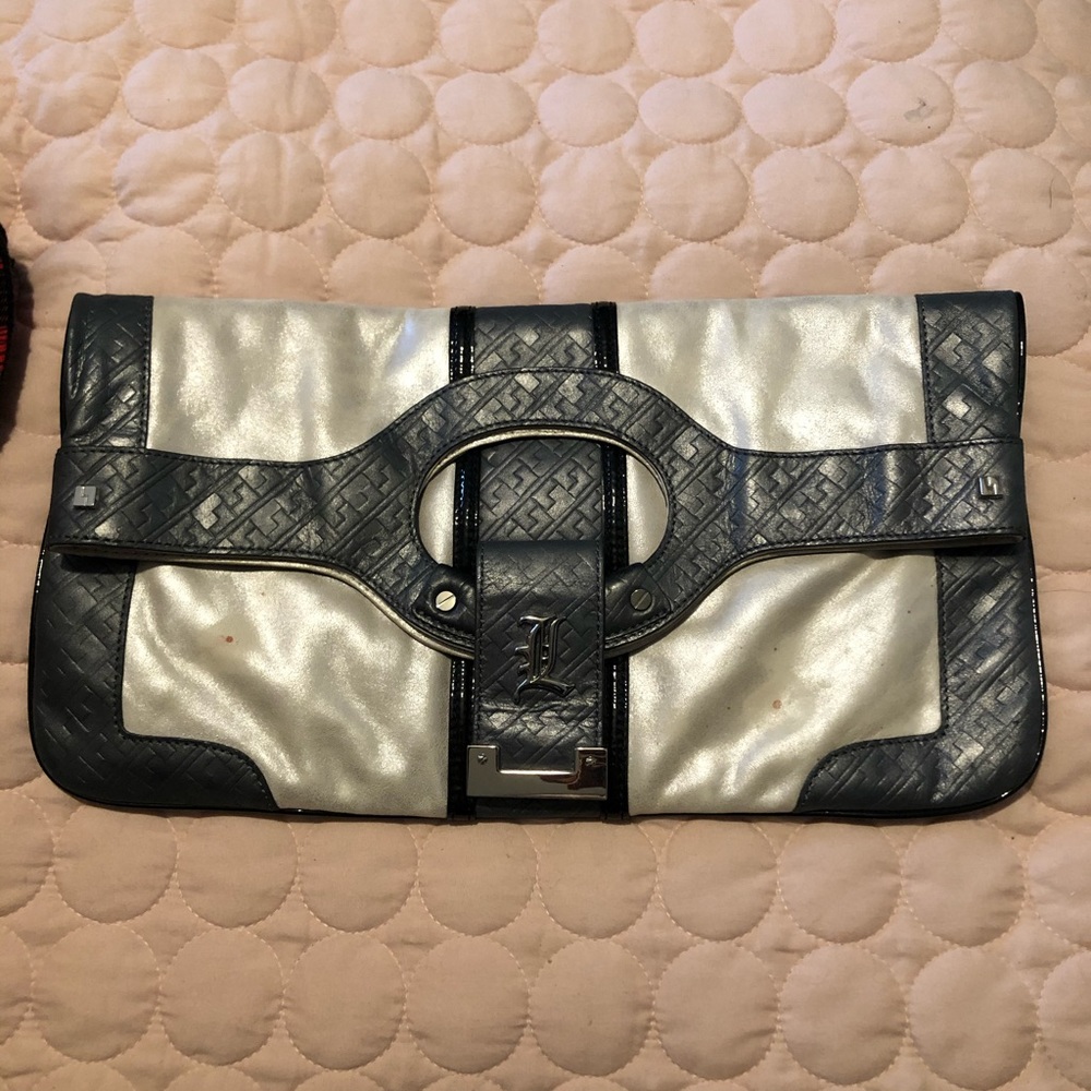 L.A.M.B clutch